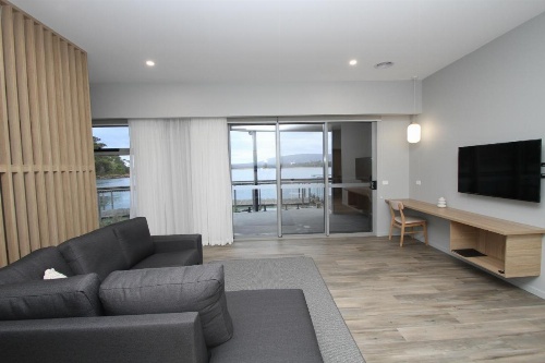 Waterfront Apartments image 32